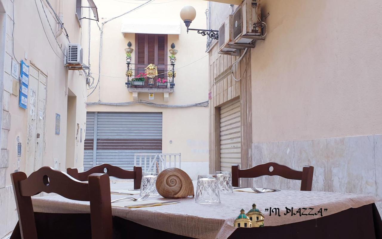 In Piazza Bed & Breakfast Мадзара дел Вало Екстериор снимка