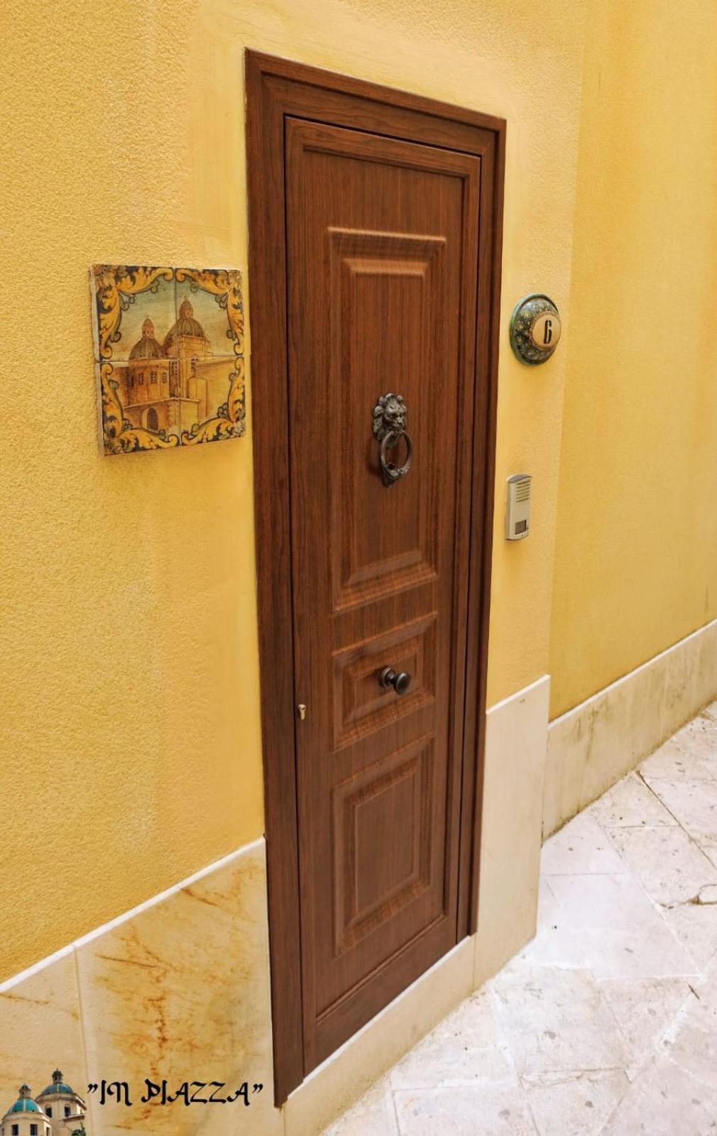 In Piazza Bed & Breakfast Мадзара дел Вало Екстериор снимка
